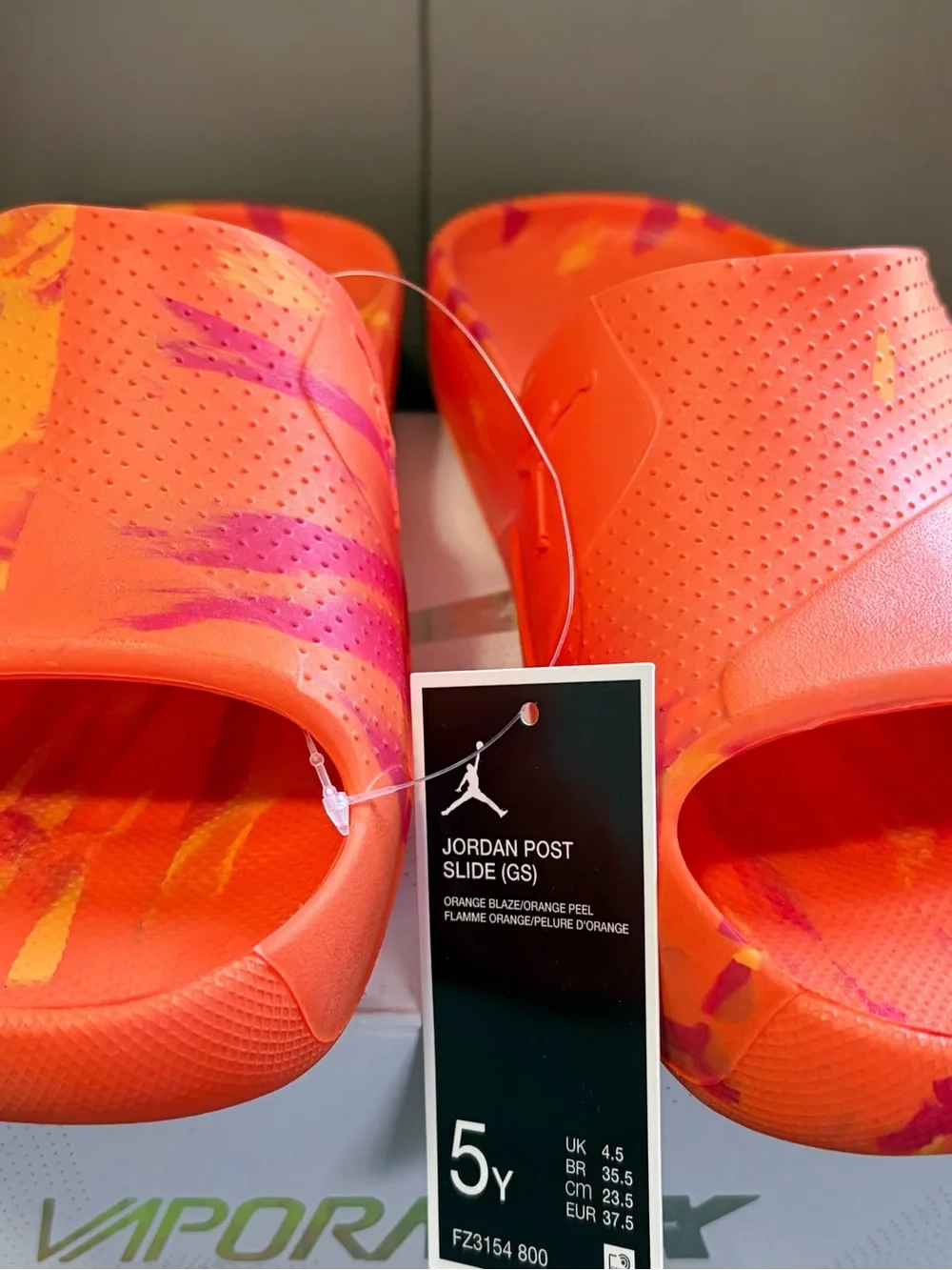 BNWT NIKE AIR JORDAN POST SLIDE GS ORANGE BLAZE ITEM#FZ3154-800 US SIZE 5 YOUTH